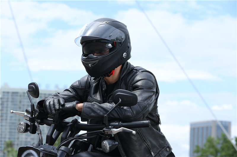 摔車(chē)時(shí)，論一個(gè)好頭盔的重要性